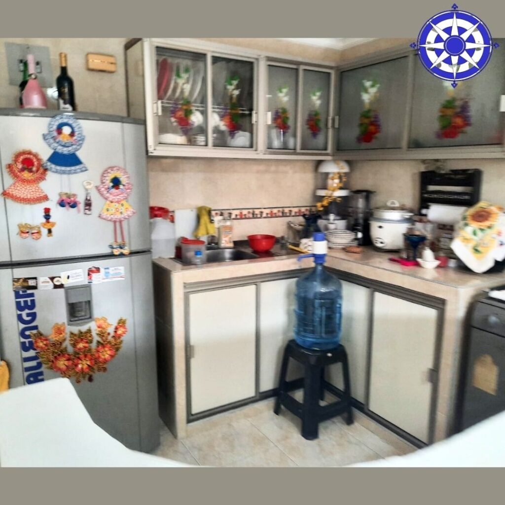 VIVIENDA DE 3 PISOS CON TERRAZA – BARRIO EL BOLIVAR image 4