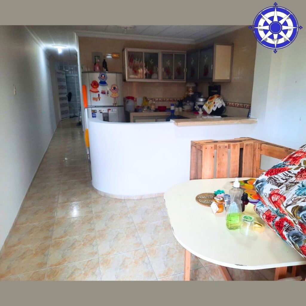 VIVIENDA DE 3 PISOS CON TERRAZA – BARRIO EL BOLIVAR image 5