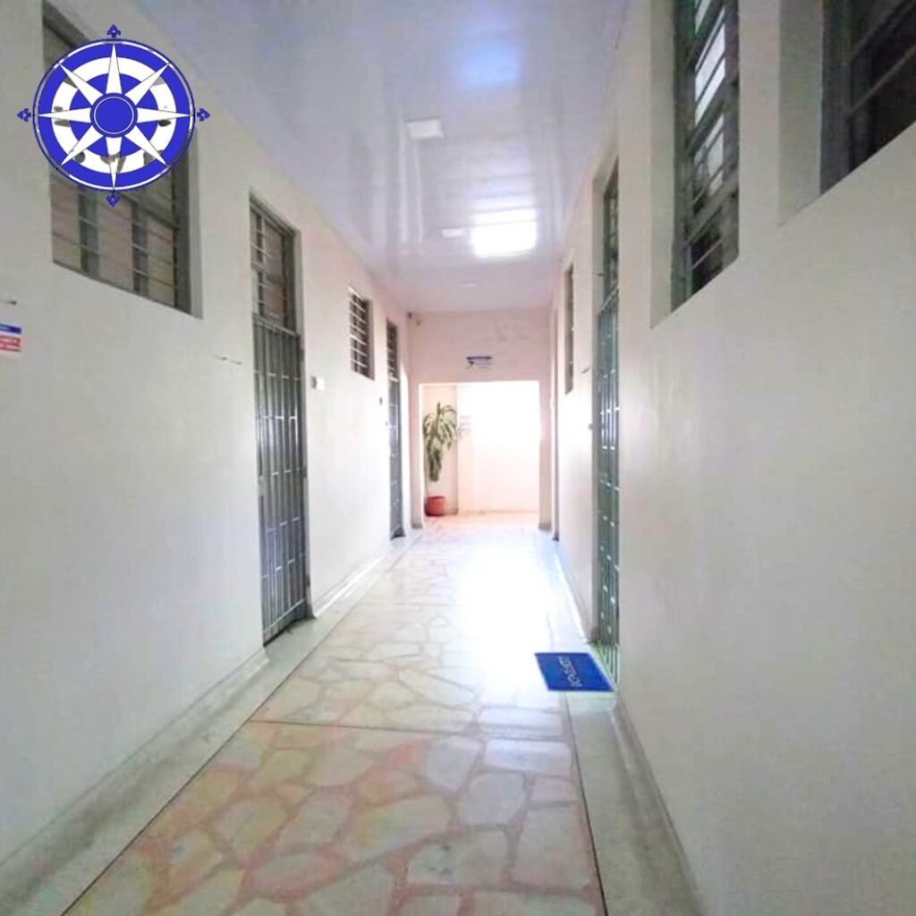 VENTA – EDIFICIO PETCHAL – BARRIO OBRERO, CENTRO (AL FRENTE DE LA ESTACION DE POLICIA) image 4