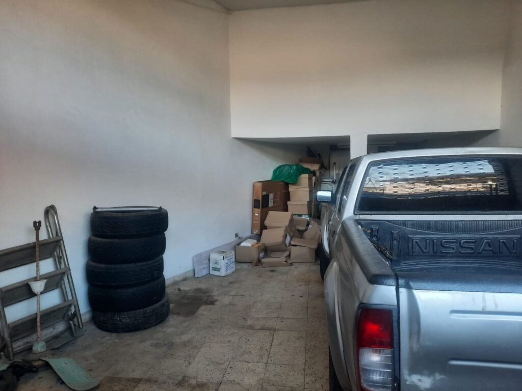 VIVIENDA DE TRES PISOS CON DOS LOCALES COMERCIALES Y TERRAZA – BARRIO PUEBLO NUEVO image 4