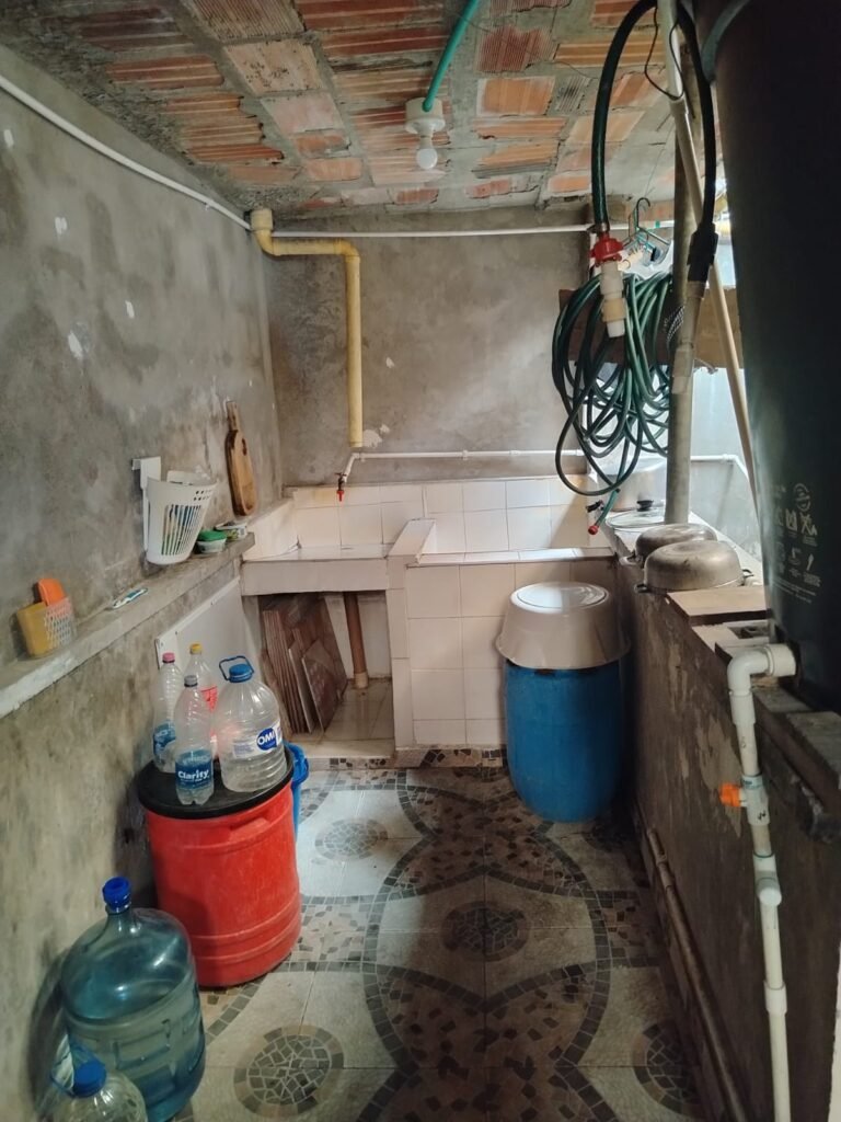 VIVIENDA TRES PISOS – Barrio El Cristal image 5
